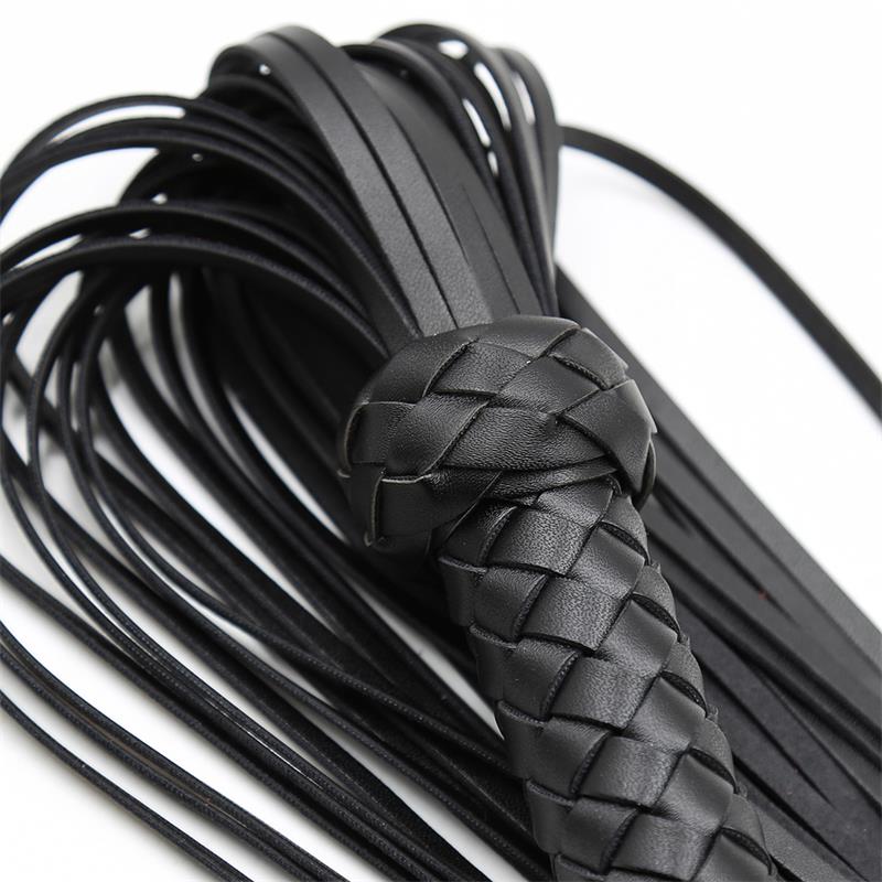 Barbed Flogger 50 cm